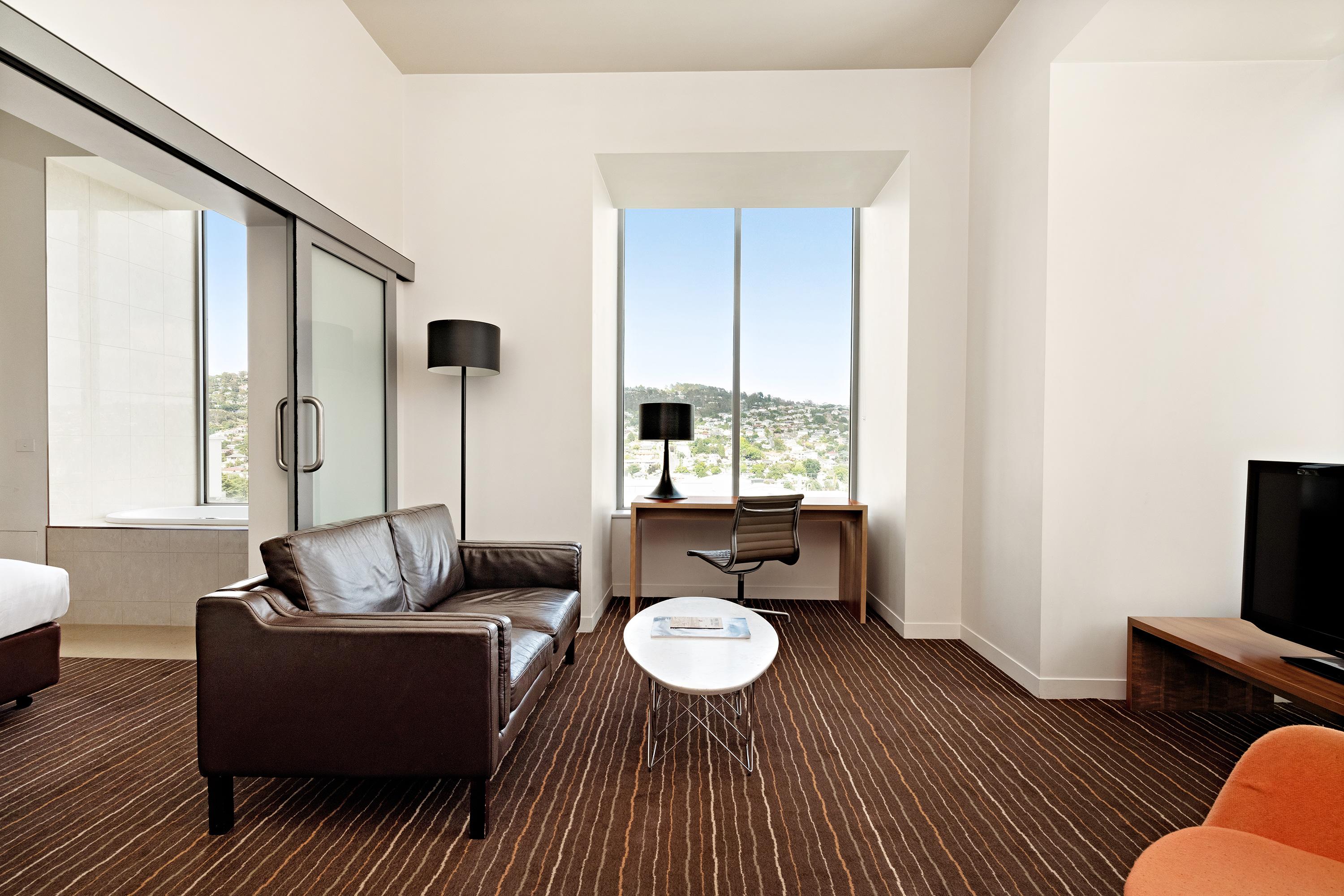 Mantra Charles Hotel Λόντσεστον Εξωτερικό φωτογραφία