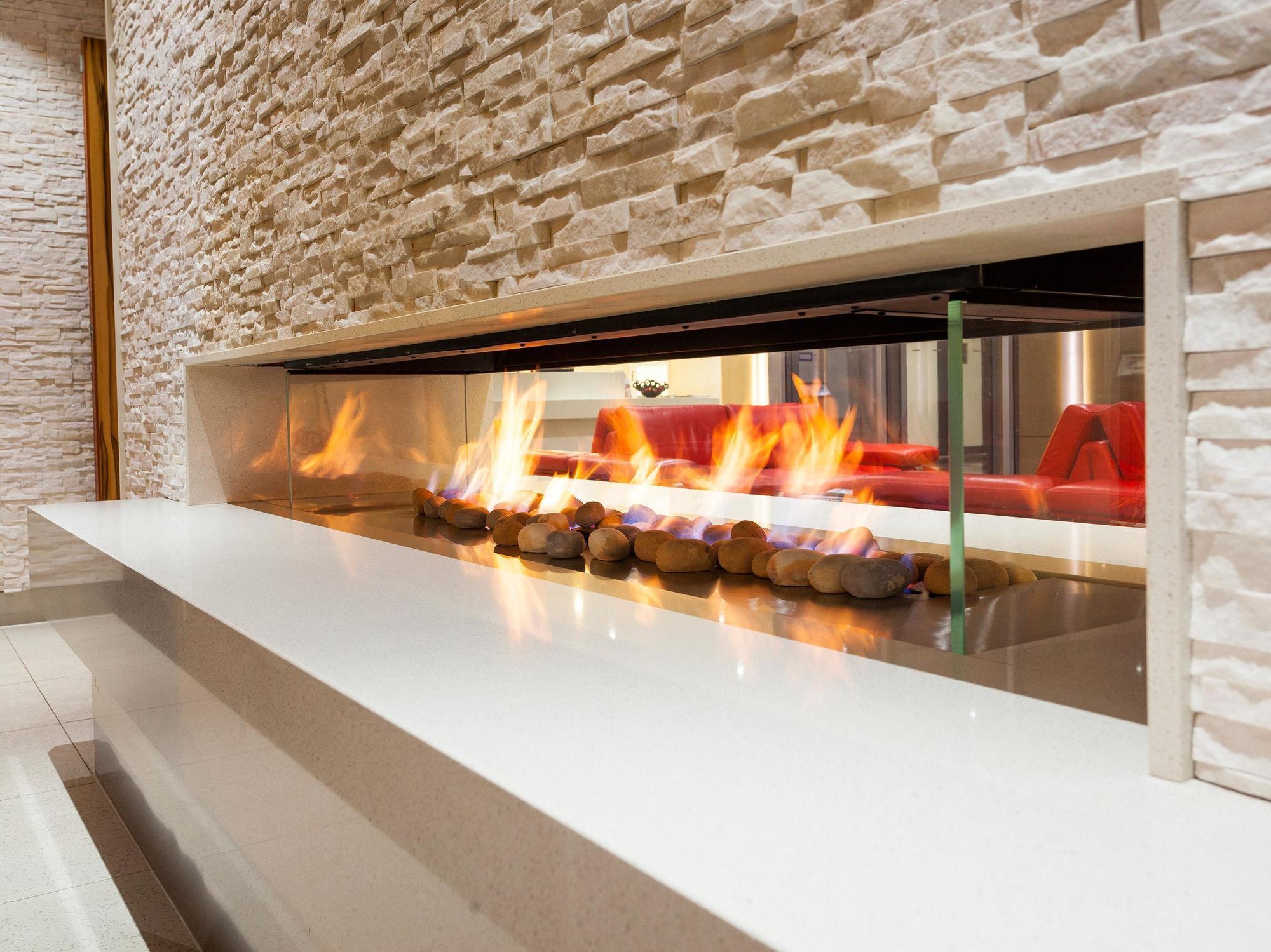 Mantra Charles Hotel Λόντσεστον Εξωτερικό φωτογραφία