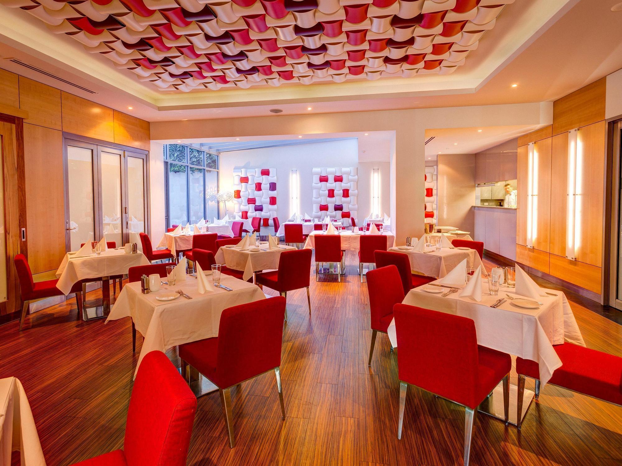 Mantra Charles Hotel Λόντσεστον Εξωτερικό φωτογραφία