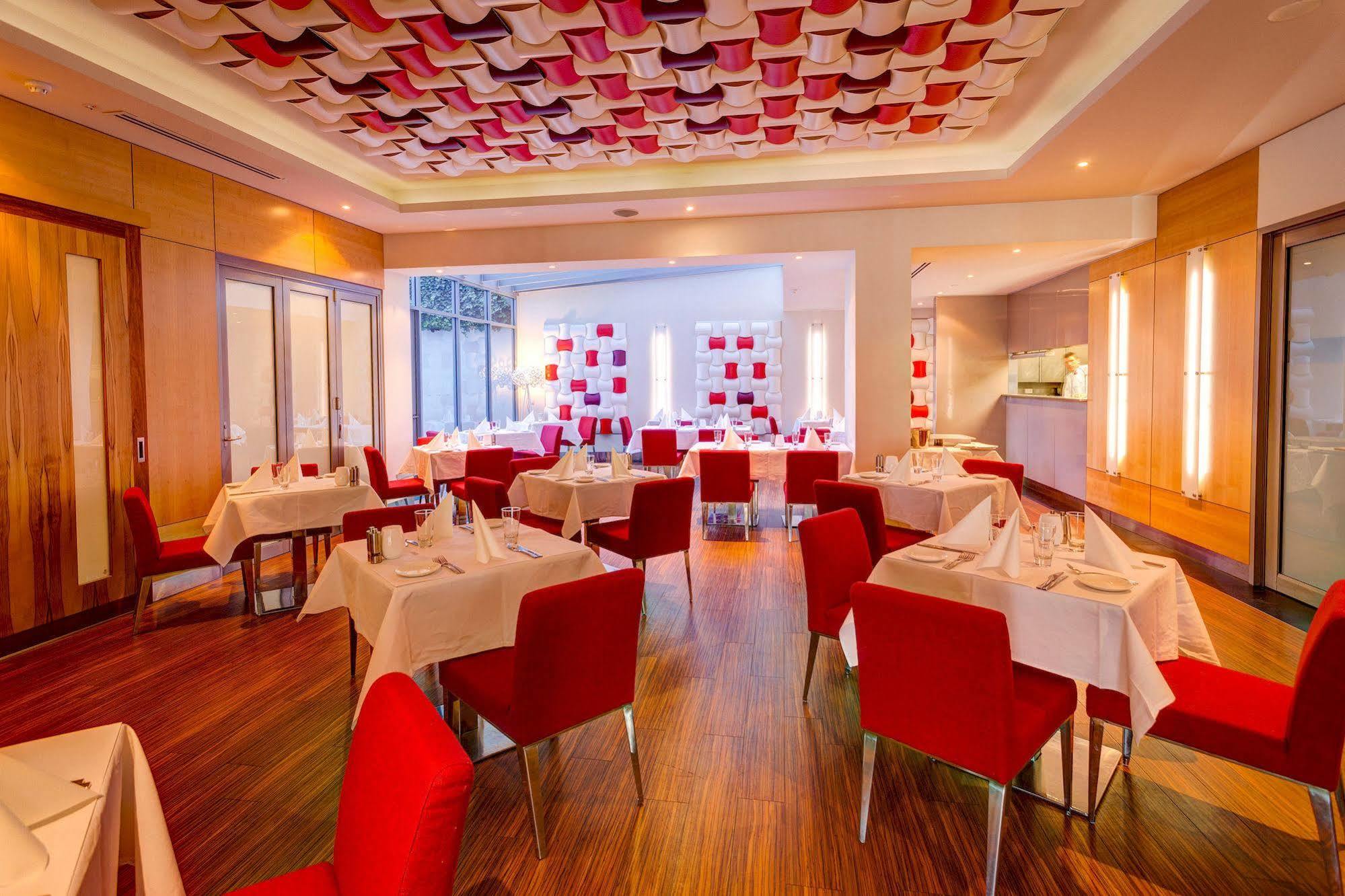 Mantra Charles Hotel Λόντσεστον Εξωτερικό φωτογραφία