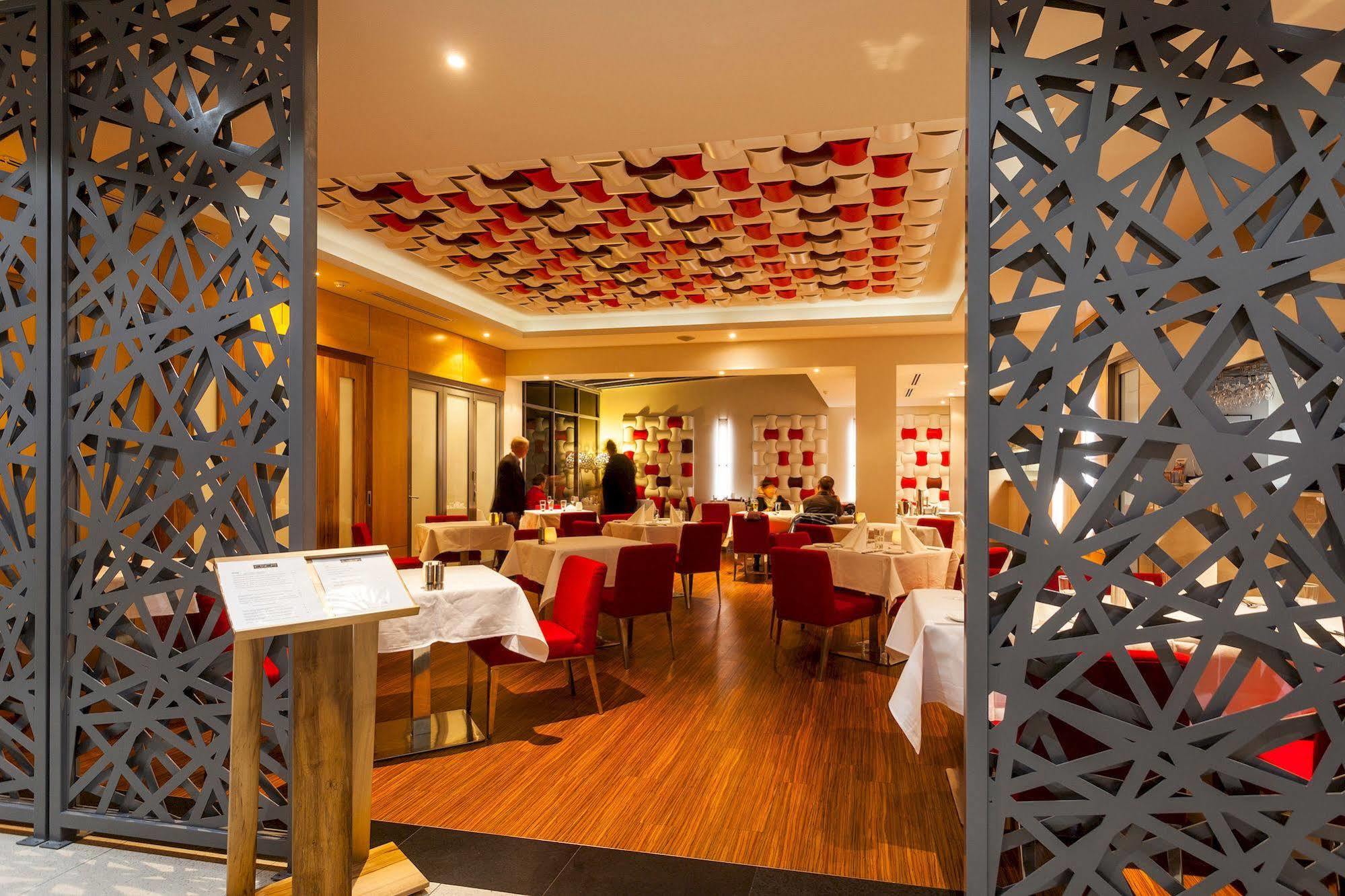 Mantra Charles Hotel Λόντσεστον Εξωτερικό φωτογραφία