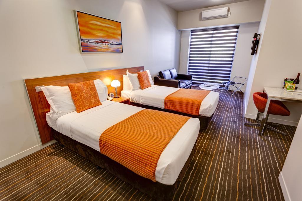 Mantra Charles Hotel Λόντσεστον Εξωτερικό φωτογραφία